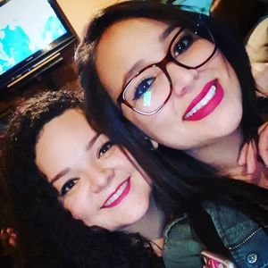 Meet your Posher, Raquel